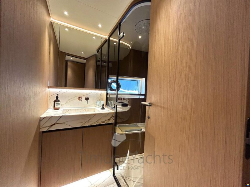 Azimut Seadeck 9
