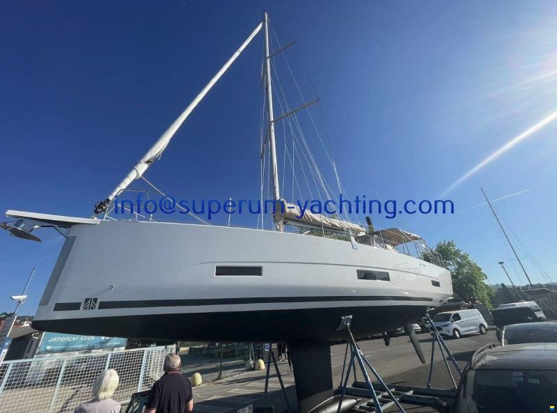 Dufour 390