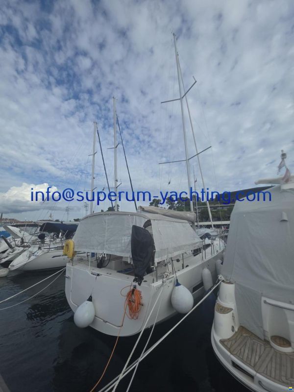 Dufour 390