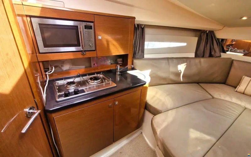 Jeanneau Leader 8