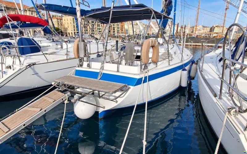 Wauquiez Hood 38