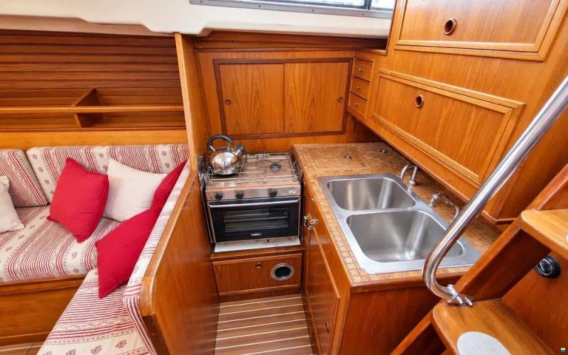 Wauquiez Hood 38