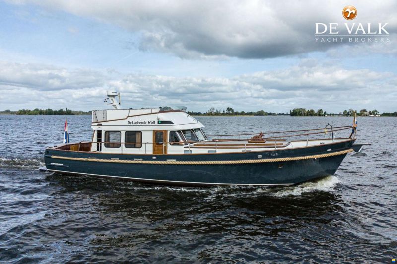 De Vries Lentsch 44 Sedan