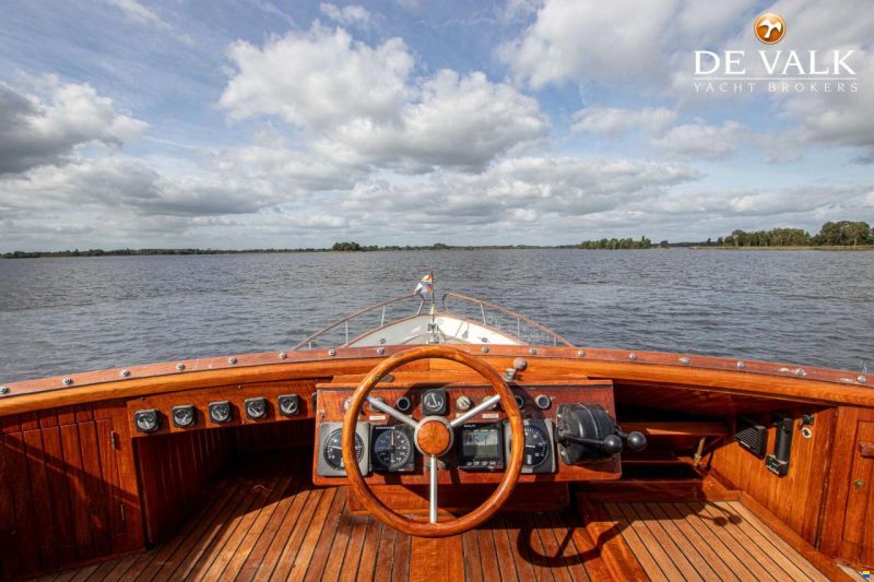 De Vries Lentsch 44 Sedan