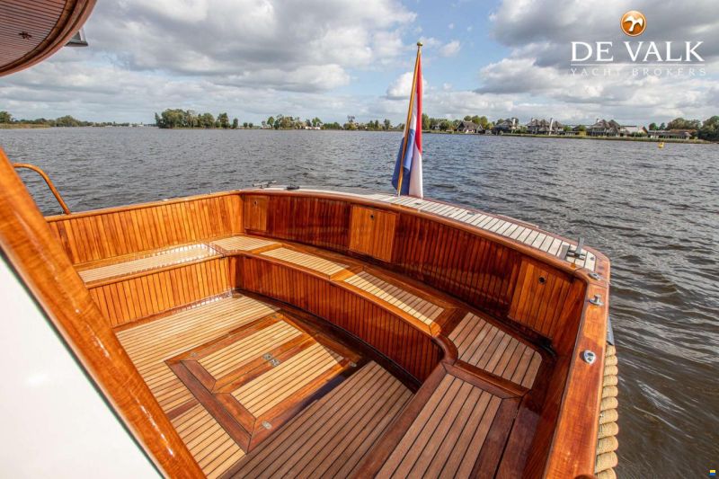 De Vries Lentsch 44 Sedan