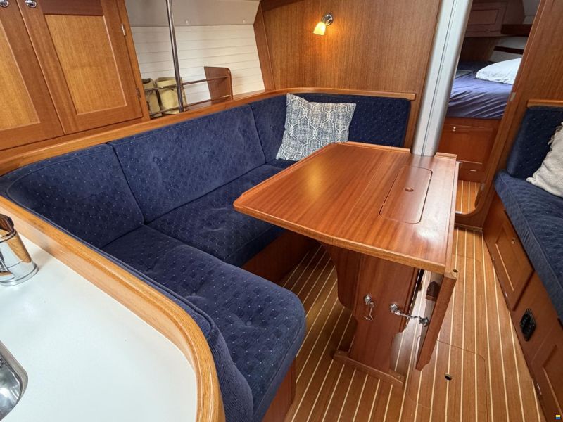 Arcona 370