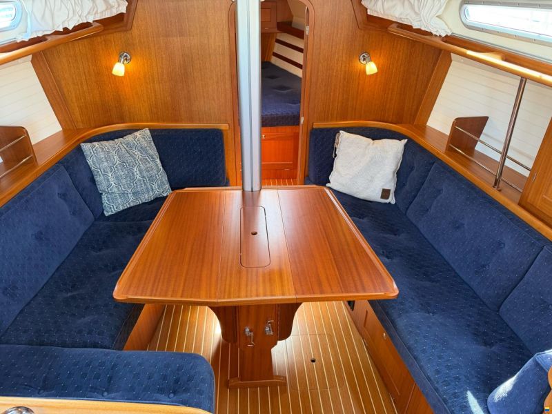 Arcona 370