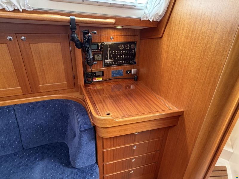 Arcona 370
