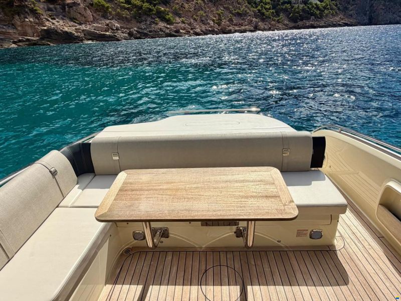 INVICTUS 320 GT
