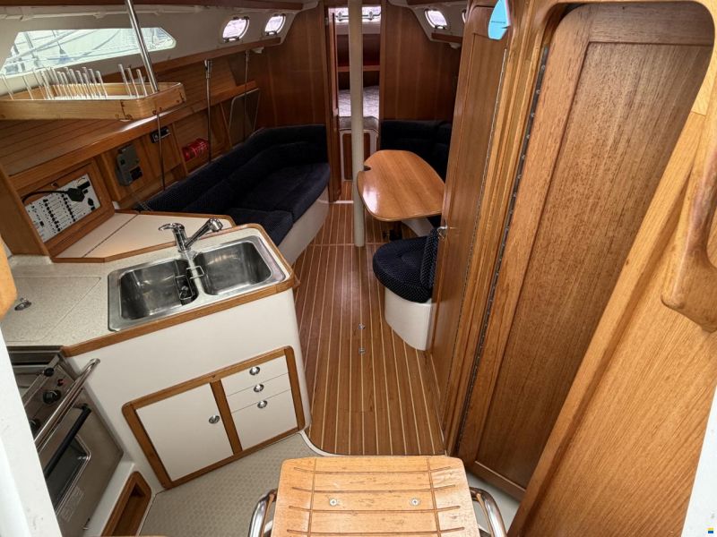 Catalina 320
