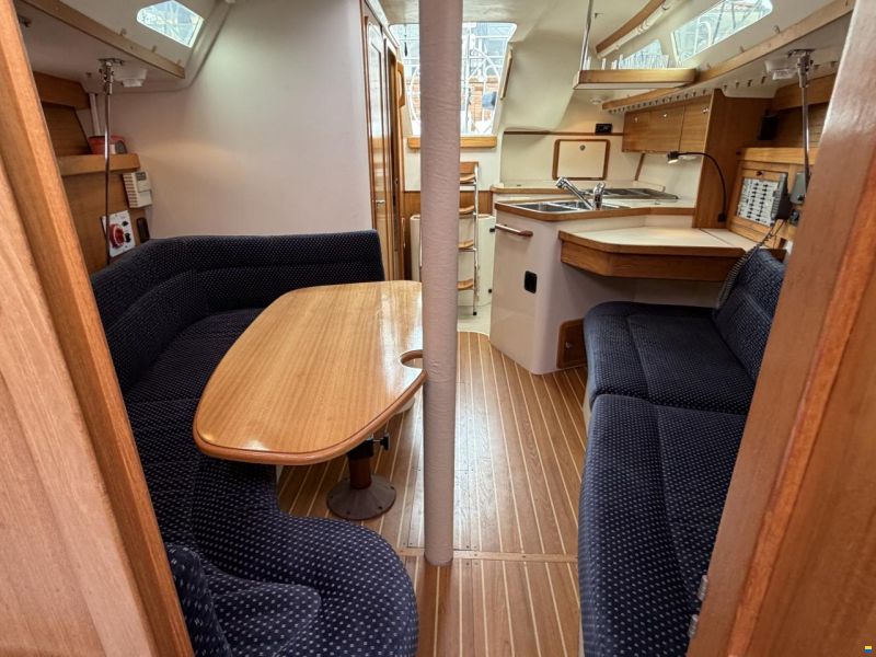 Catalina 320