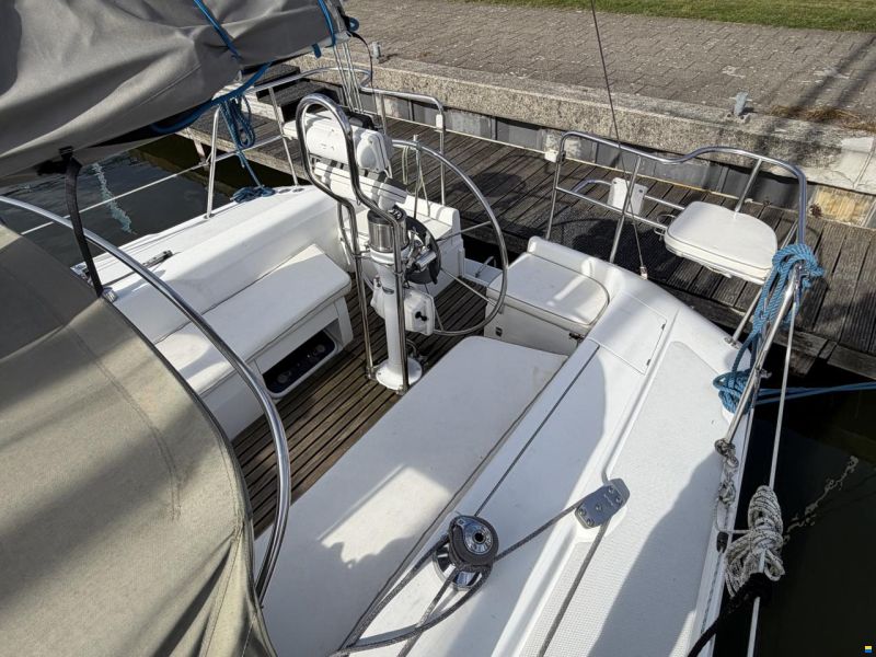 Catalina 320