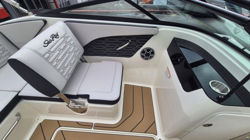 Sea Ray SPX 190 Europe