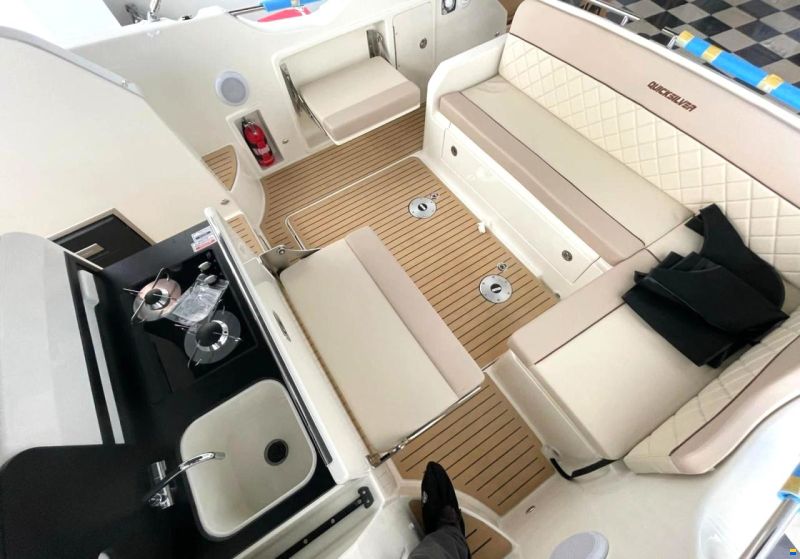 Quicksilver Inflatables Activ 875 Sundeck