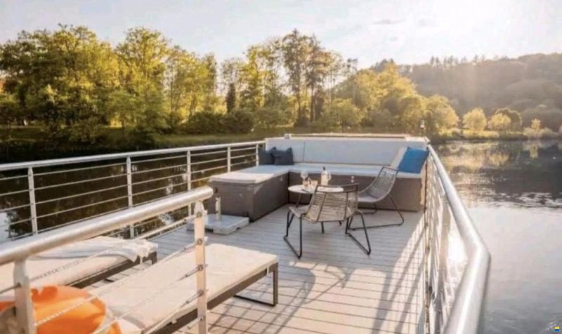 Delfin Tec Joy Life Hausboot