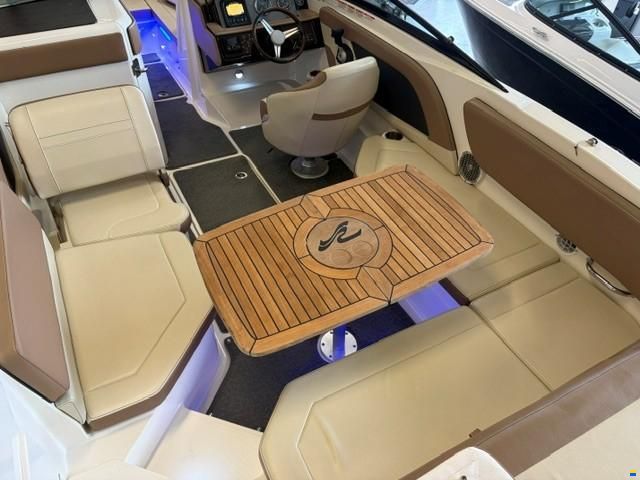Sea Ray SPX23