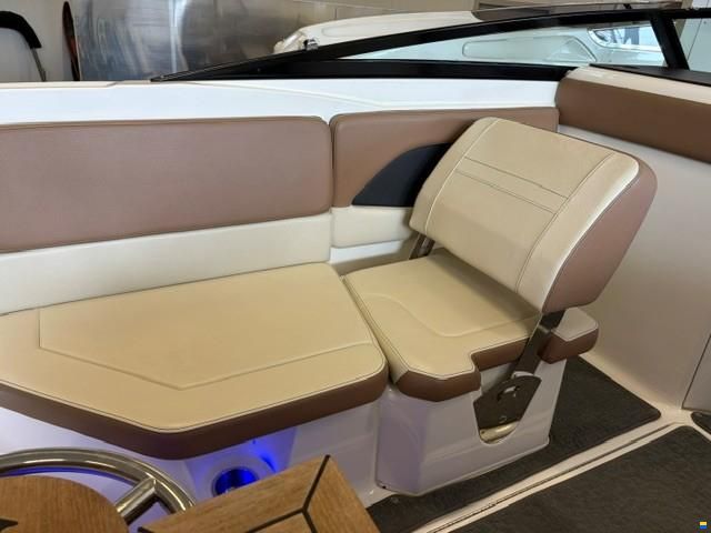 Sea Ray SPX23