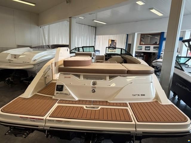 Sea Ray SPX23