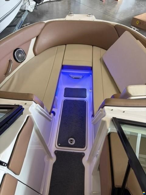 Sea Ray SPX23