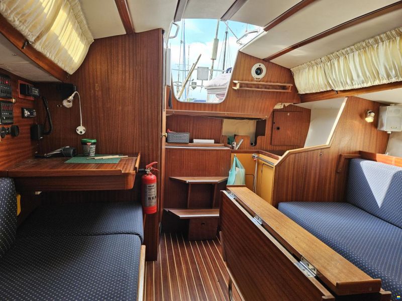 Jeanneau Aquila 28