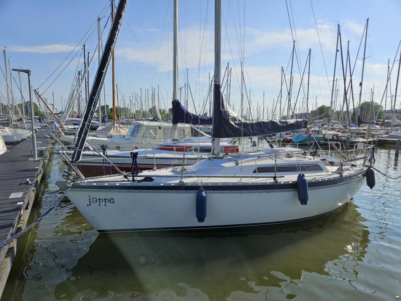 Jeanneau Aquila 28