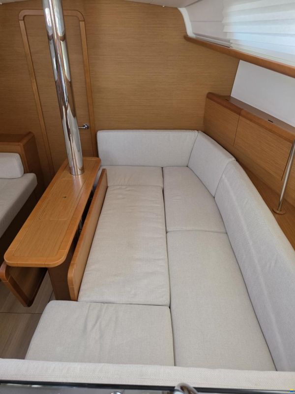 Jeanneau Sun Odyssey 379