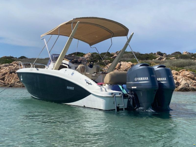 Sessa Key Largo 27 outboard