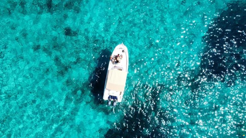 Sessa Key Largo 27 outboard