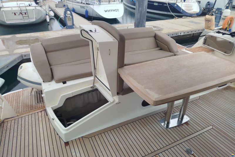 Prestige 550