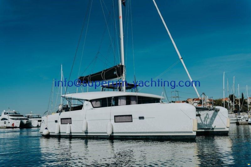 Lagoon 42