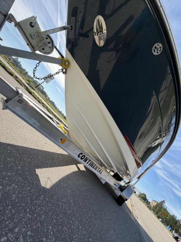 Sea Ray SLX230