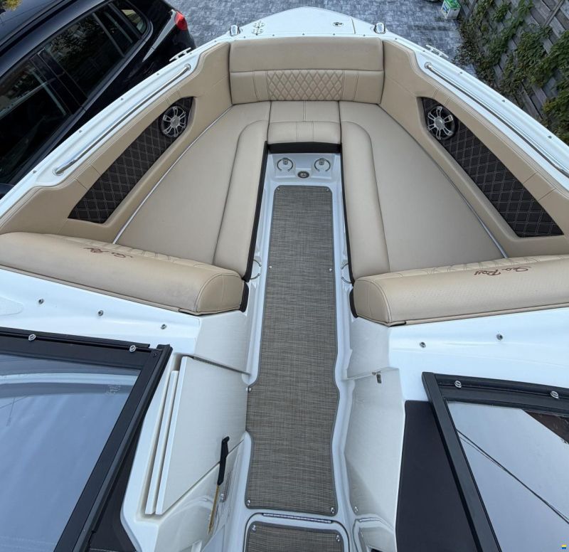 Sea Ray SLX230