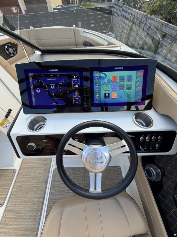 Sea Ray SLX230