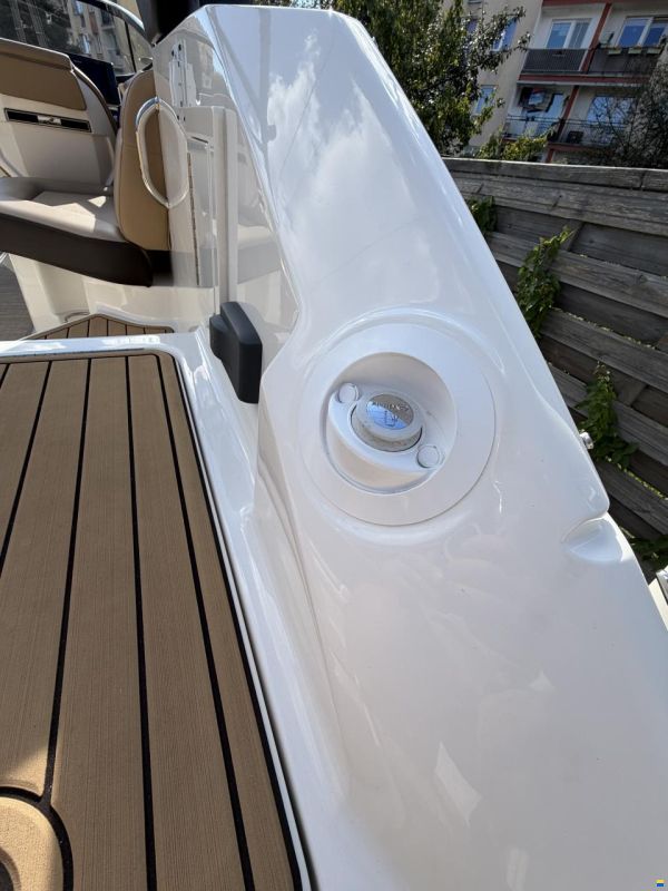 Sea Ray SLX230