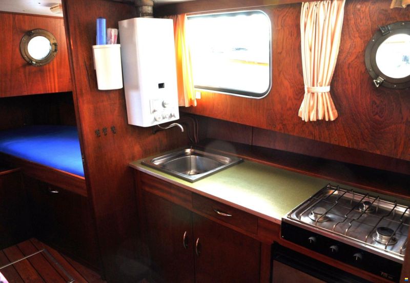 Linssen - Sint Jozef Vlet 950 Salon AK