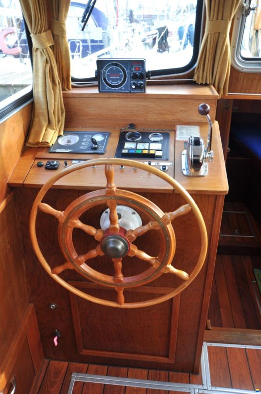 Linssen - Sint Jozef Vlet 950 Salon AK