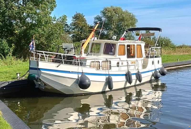 Linssen - Sint Jozef Vlet 950 Salon AK