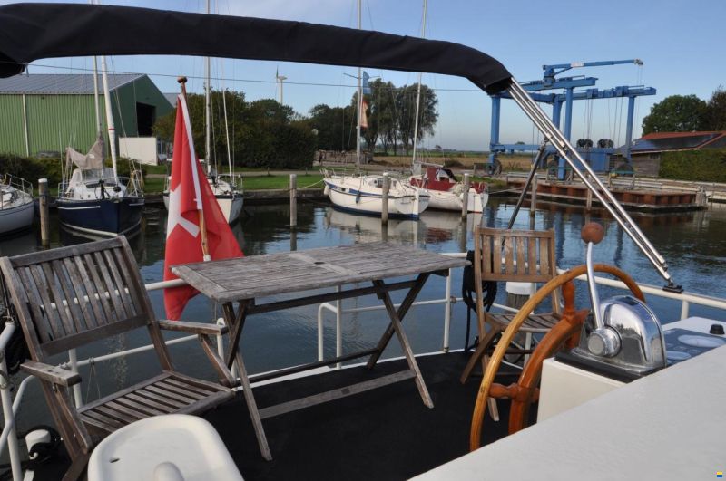 Linssen - Sint Jozef Vlet 950 Salon AK