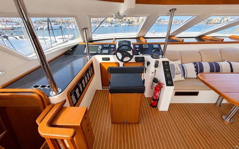 Charter Cats Prowler 48