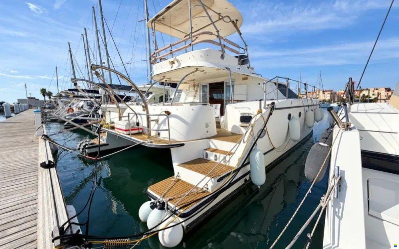 Charter Cats Prowler 48