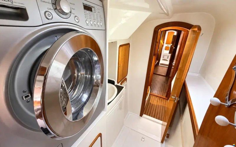 Charter Cats Prowler 48