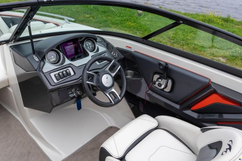 Monterey 238 Super Sport