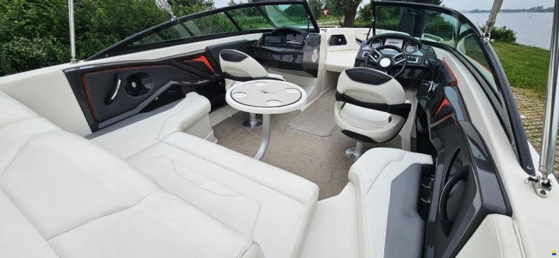 Monterey 238 Super Sport