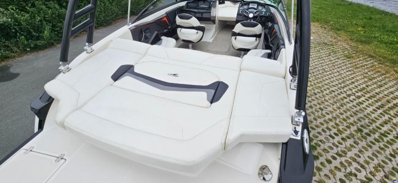 Monterey 238 Super Sport