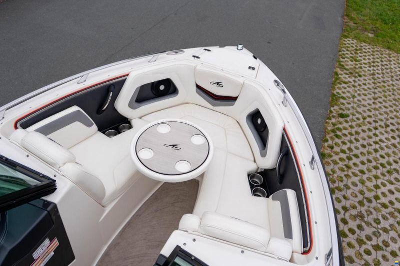 Monterey 238 Super Sport