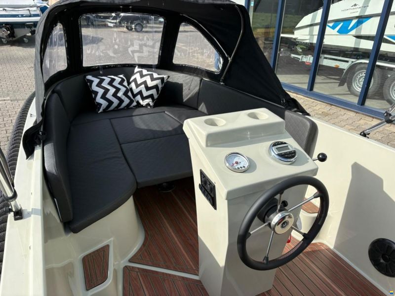 Reest Sloep 555 Tender