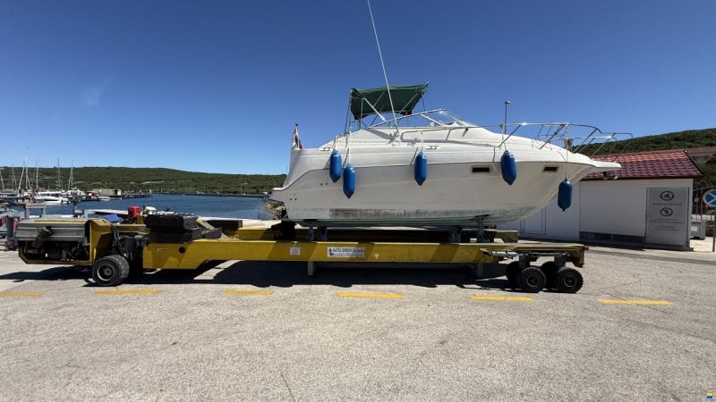 Maxum 2400 SCR