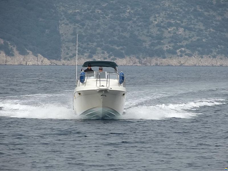 Maxum 2400 SCR