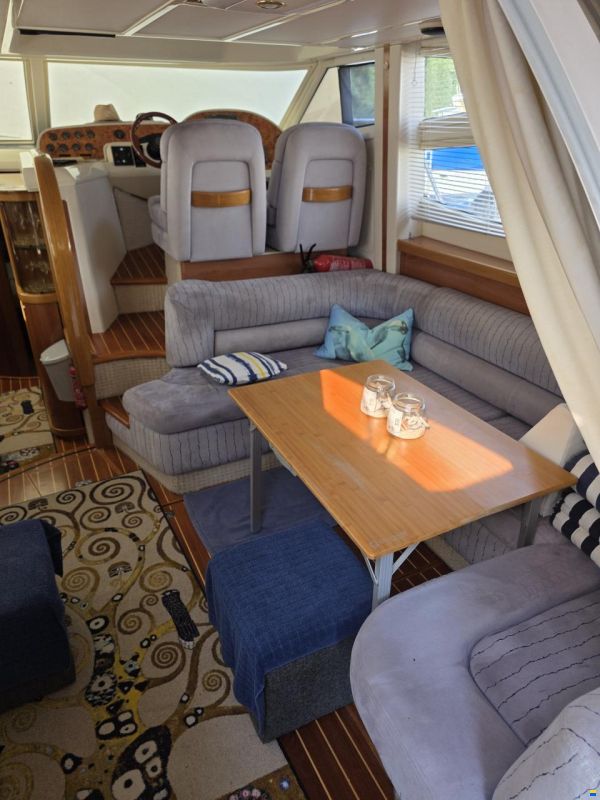 Sealine F42/5