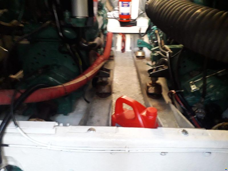 Sealine F42/5
